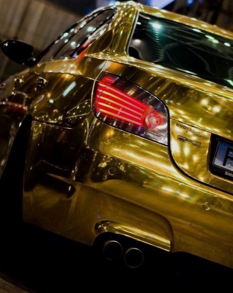BMW M5 E60 Gold