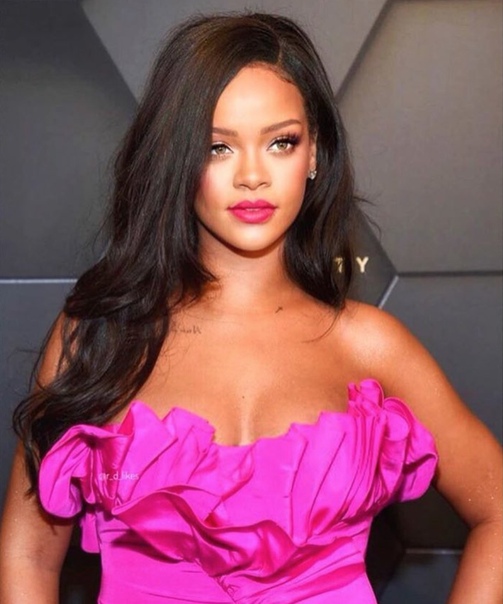 Рианна приехала на Барбадос, чтобы отпраздновать 90-летие дедушки 