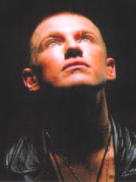 Сегодня могло бы исполниться 49 лет российскому поэту, музыканту, артисту, экс-солисту группы «Иванушки International» Игорю Сорину