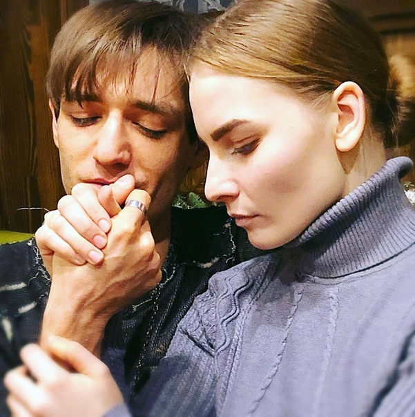 Александр Шепс показал новую девушку, которая очень похожа на Мэрилин Керро