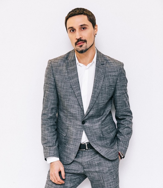 Сегодня свой День рождения отмечает Дима Билан. Заслуженному артисту РФ исполняется 37 лет