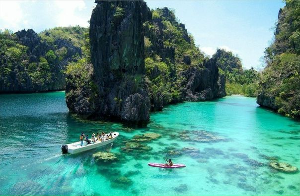 Лагуна у острова Палаван, Филиппины