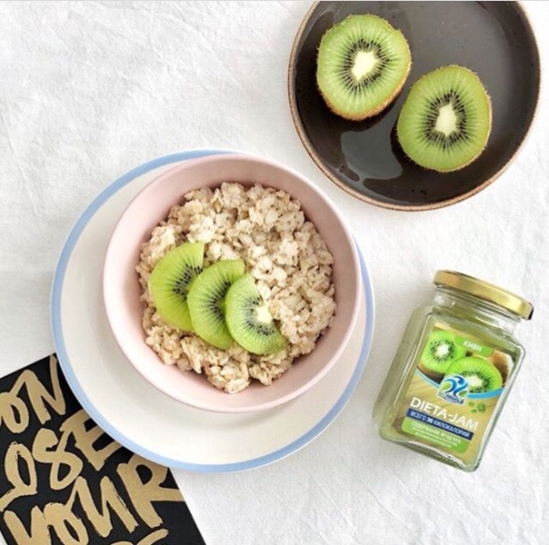 Витаминный и вкусный завтрак поможет настроиться на хороший день, прибавит энергии и будет очень полезным для вашего здоровья)