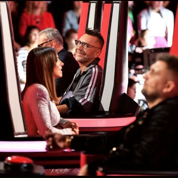 Новому наставнику «Голоса» Сергею Шнурову разрешили курить прямо в студии