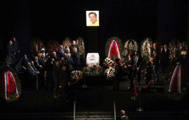 В Москве попрощались с Николаем Караченцовым