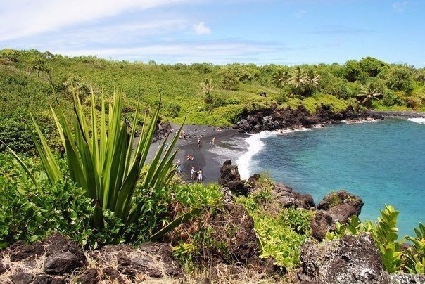 Пляж с черным песком, Гавайи