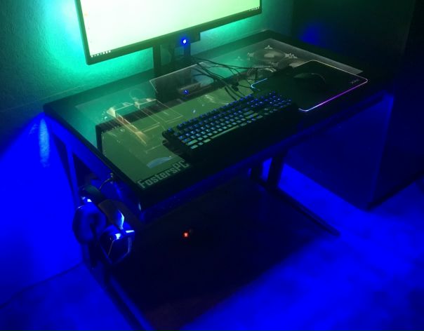 Еще одно фото моего ПК в столе! 