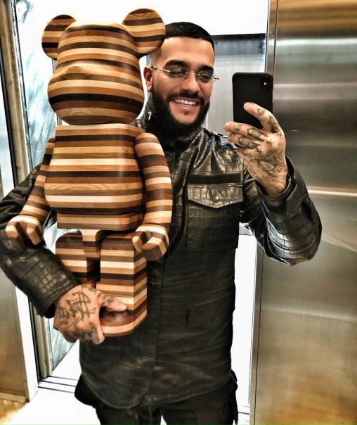 Тимати показал, что подарила ему Анастасия Решетова на Новый год