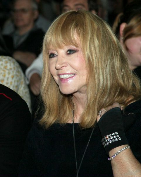 К юбилею Аллы Пугачевой снимут сериал о маньяке, преследовавшем певицу