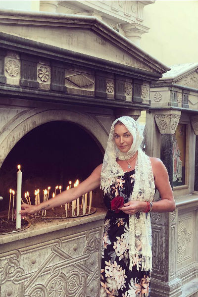 «Я теперь чеченка» : Анастасия Волочкова сообщила, что сменила национальность