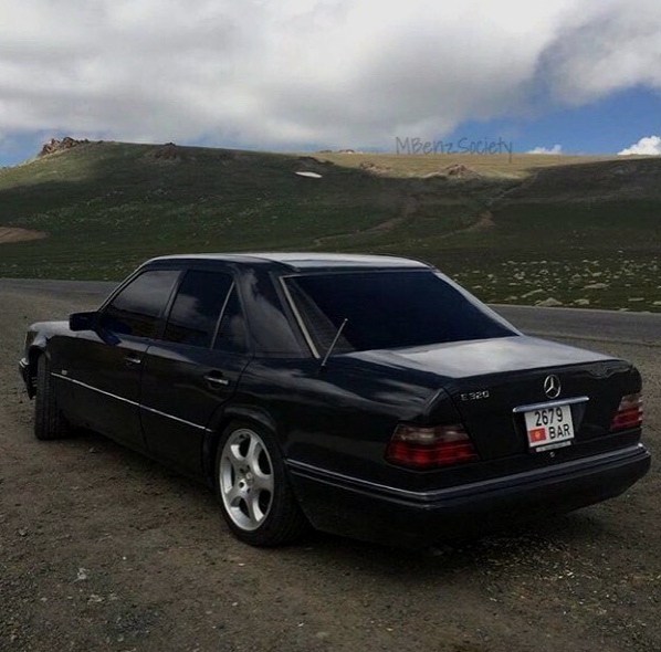 Mеrcеdеs-Bеnz E320 W124