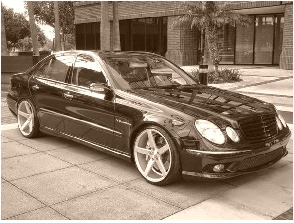 Mercedes-Benz E55 AMG