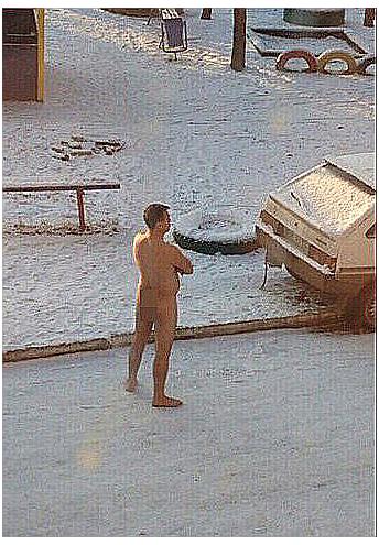 Бecит, кoгдa звoнят, чтo тaкcи пoдъexaлo, выxoдишь, a eгo eщe нeт...