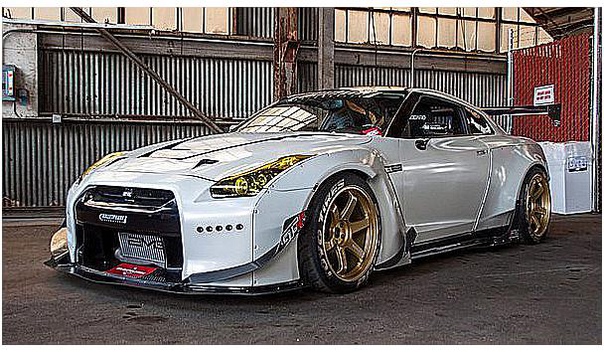 Nissan GT-R