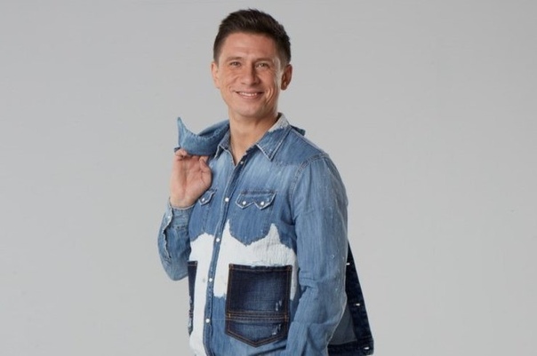 Тимур Батрутдинов требует, чтобы его встречали возле трапа самолета 24 полуобнажённые блондинки 