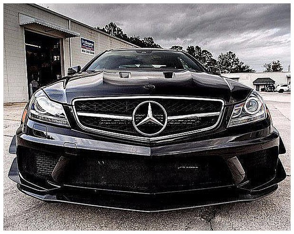 Mercedes-Benz C63 AMG Coupe Black Series