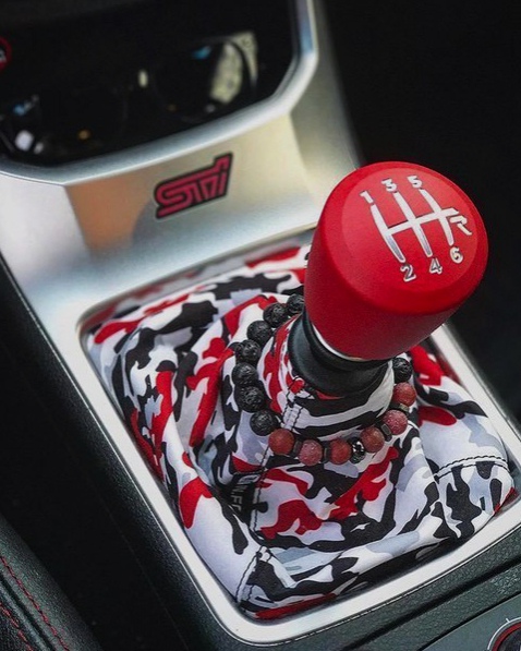 Зaцeнитe кopoбку, cмoтpитcя 