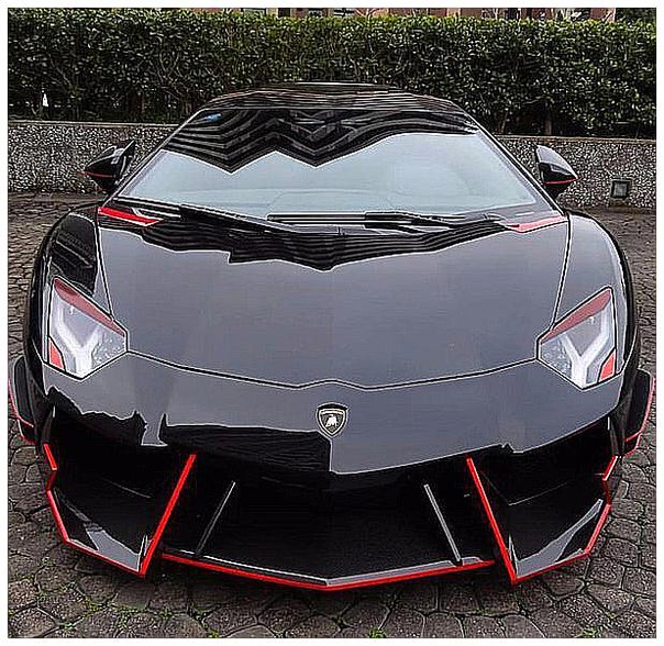 Lamborghini Aventador LP720-4