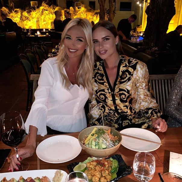 Певица Ханна отметила свой день рождения вместе с Викторией Лопыревой 