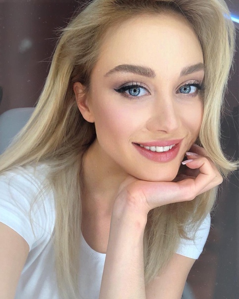 Звезда сериала Универ Юлия Франц 