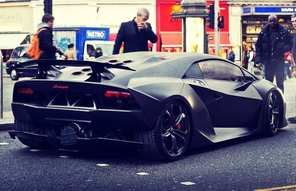 Lamborghini Sesto Elemento (3.000.000$)
