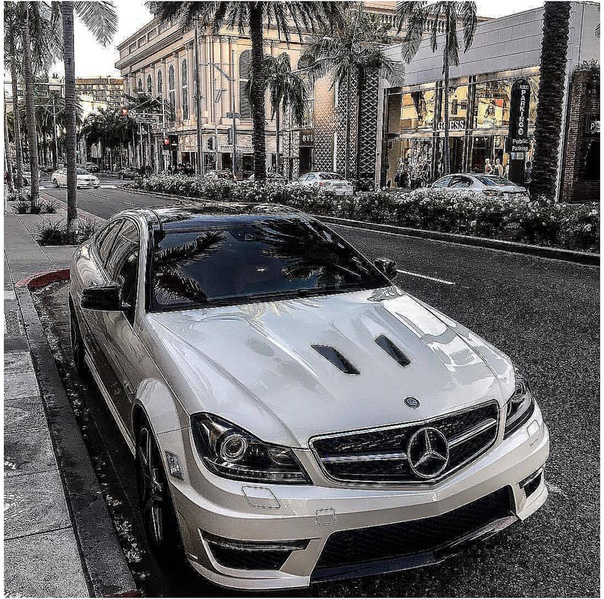 Mercedes-Benz C63 AMG Coupe