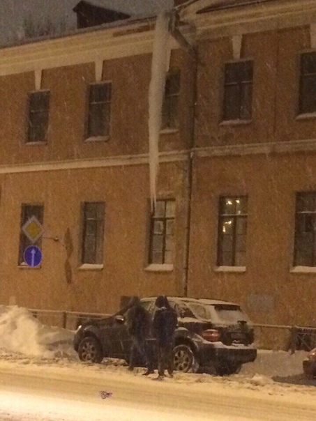 У владельца мерседеса стальные яйца по ходу 