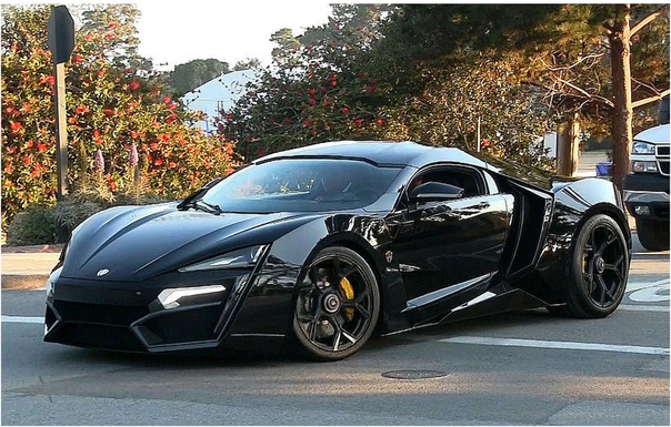 W Motors Lykan Hypersport (3 400 000$) 