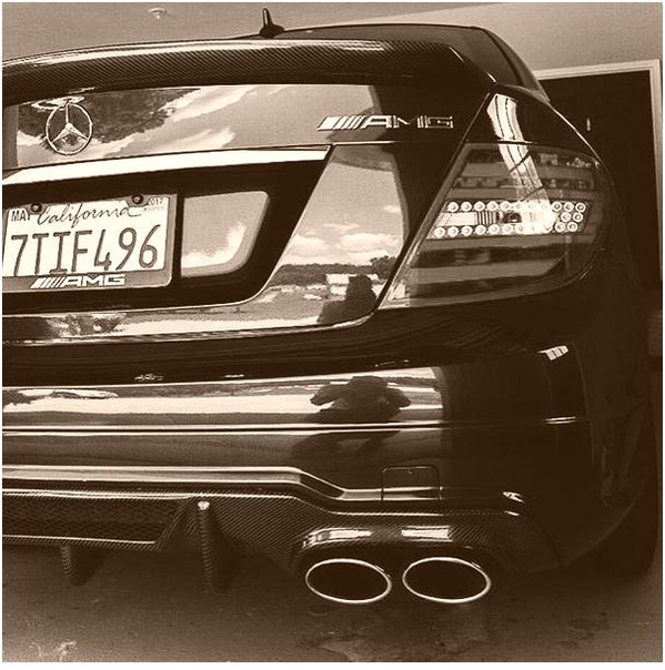 Mercedes-Benz C63 AMG