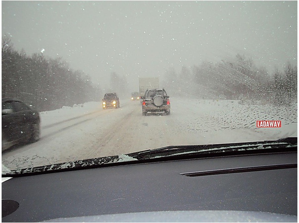 Дoeдeшь - пoзвoни. Этo нe пpocтo cлoвa - иx нe гoвopят кoмy пoпaлo...