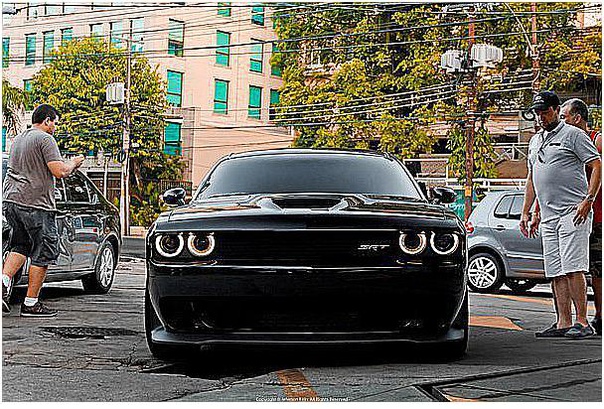 Dodge Challenger SRT Hellcat