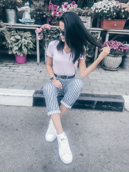 Наслаждайся теплыми осенними деньками, как  Павлова  