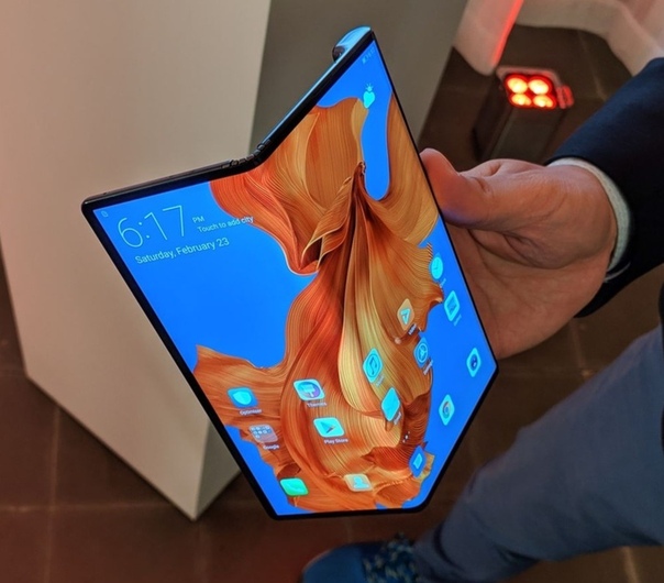 Huawei представили гибкий смартфон! 