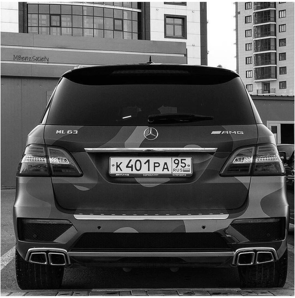 Mercedes-Benz ML63 AMG