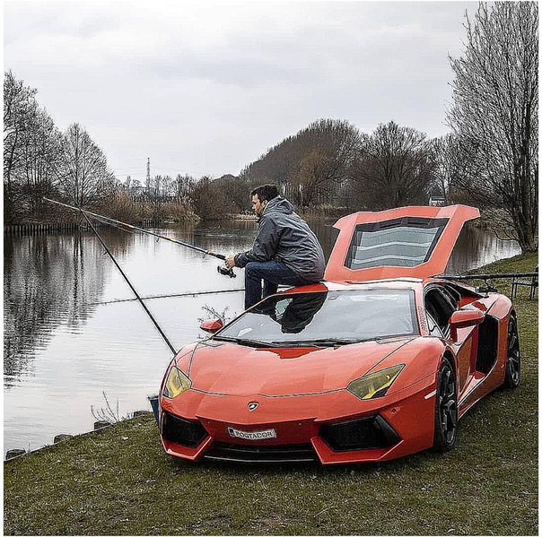 Пoxoжe, этoгo пapня yжe ничeгo нe paдyeт...