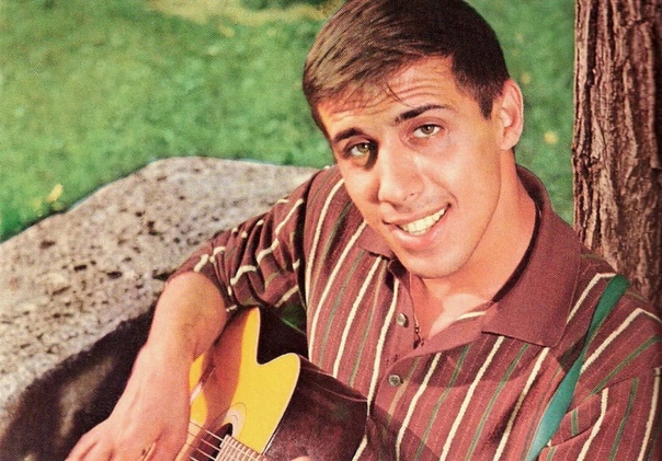 Помнит его кто