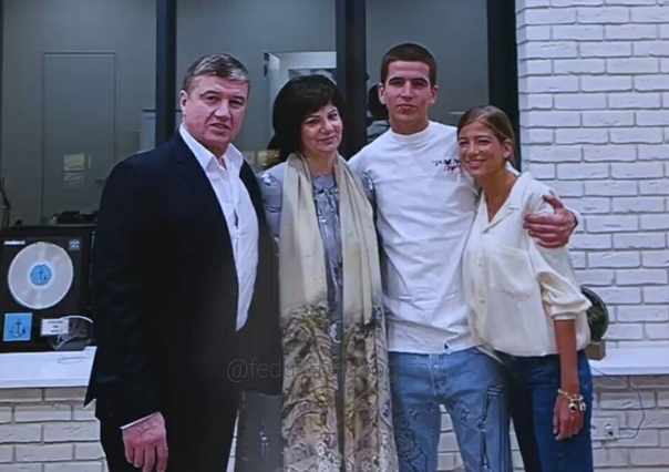 Рэпер Федук подтвердил роман с дочерью известного ресторатора Аркадия Новикова, 27-летней Александрой