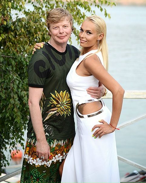 «Мы решили взять паузу в отношениях»: солист «Иванушек» Григорьев-Апполонов подтвердил расставание с женой