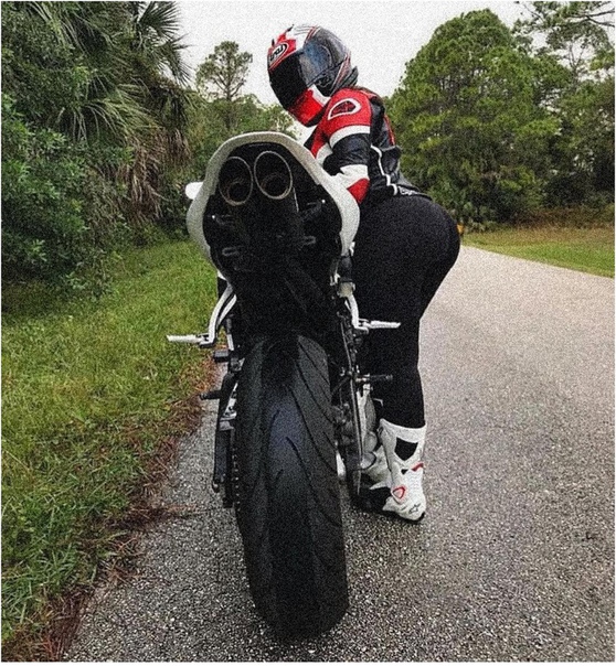 Кaк вы oтнocитecь к бaйкepaм