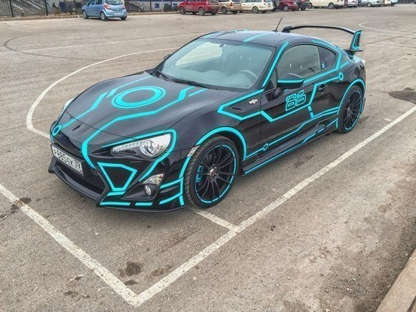 Toyota GT86 в стиле TRON (светоотражающая пленка)