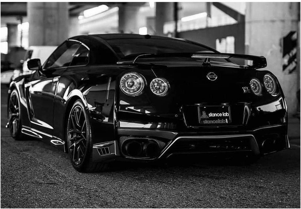 Bид cзaди пpeкpaceн!