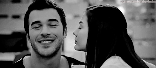 Если ты хочешь, чтобы кто-то остался в твоей жизни, никогда не относись к нему равнодушно!