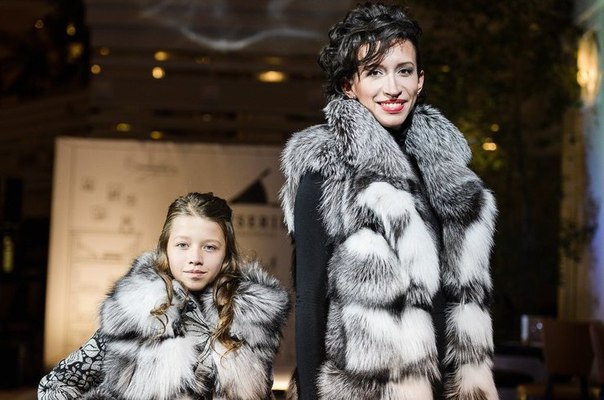 Елена Борщева с дочерью приняли участие в модном показе